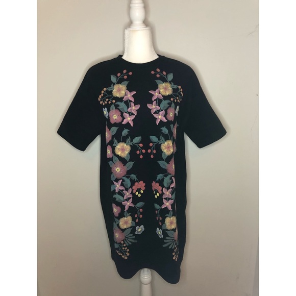 Zara Floral T-Shirt Dress - Picture 2 of 4